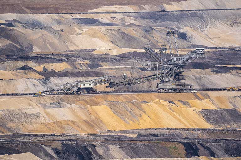 Contact JBP Minas Global